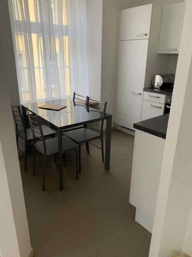 Haus Zur Eiche Private 3,5 Zimmerwohnung Bis Zu 8 Gaeste Chur Luaran gambar